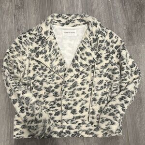 Cupcakes and cashmere jacket